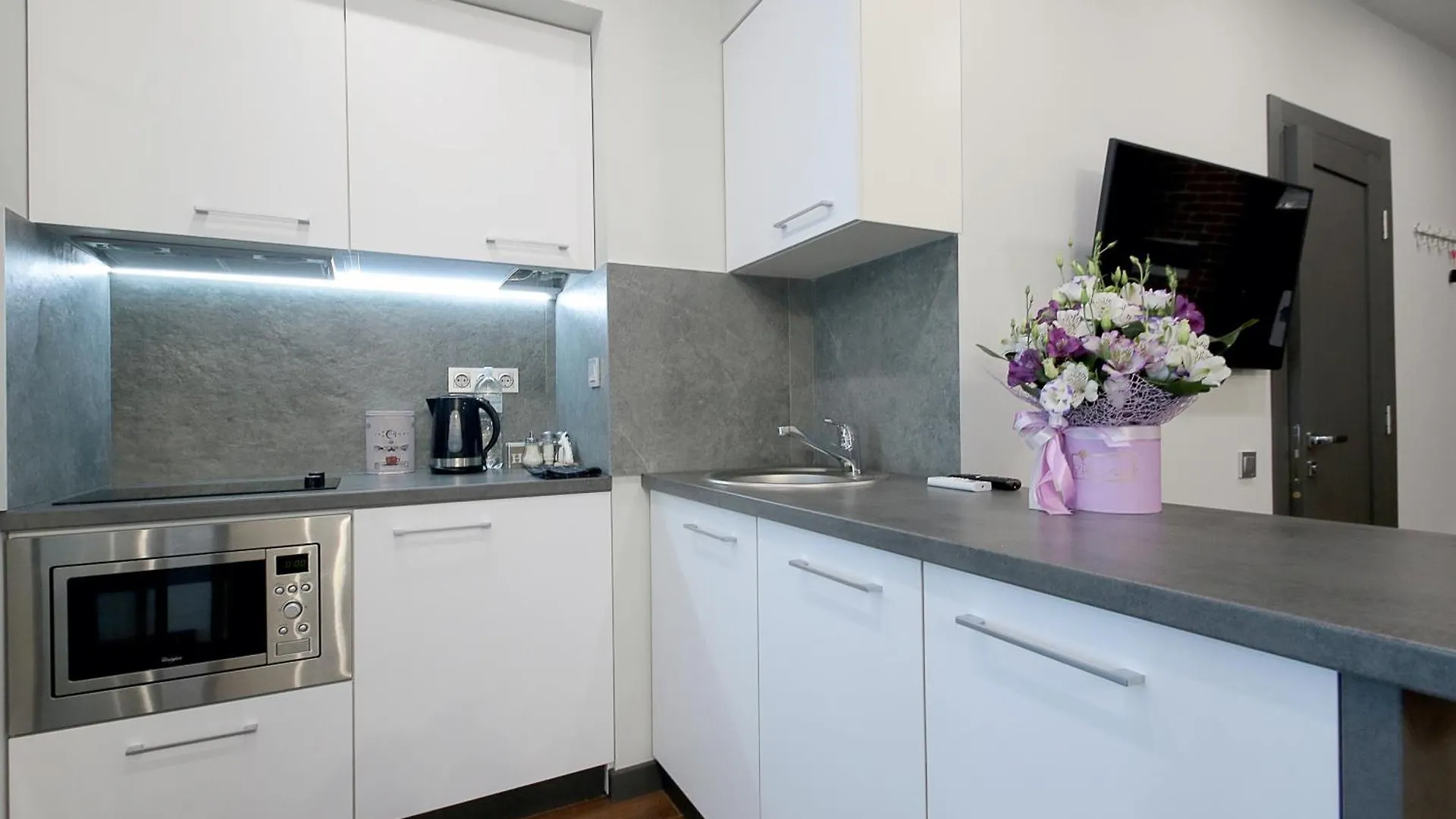 Smart Apart Center Lviv 0*,  Ukraine