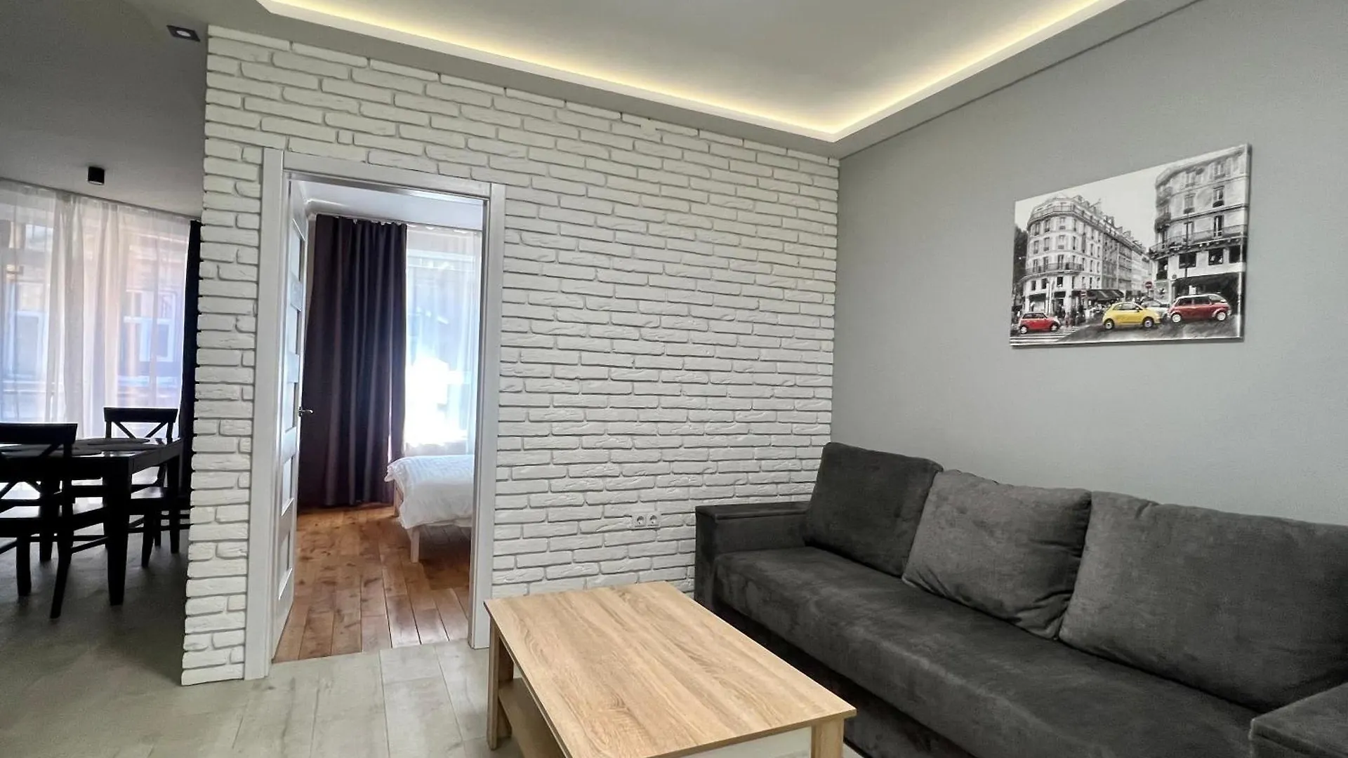 Smart Apart Center Lviv Apartment